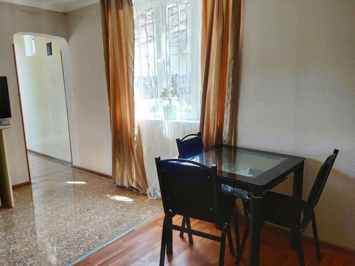 Guesthouse Ttt Tbilisi Exterior photo